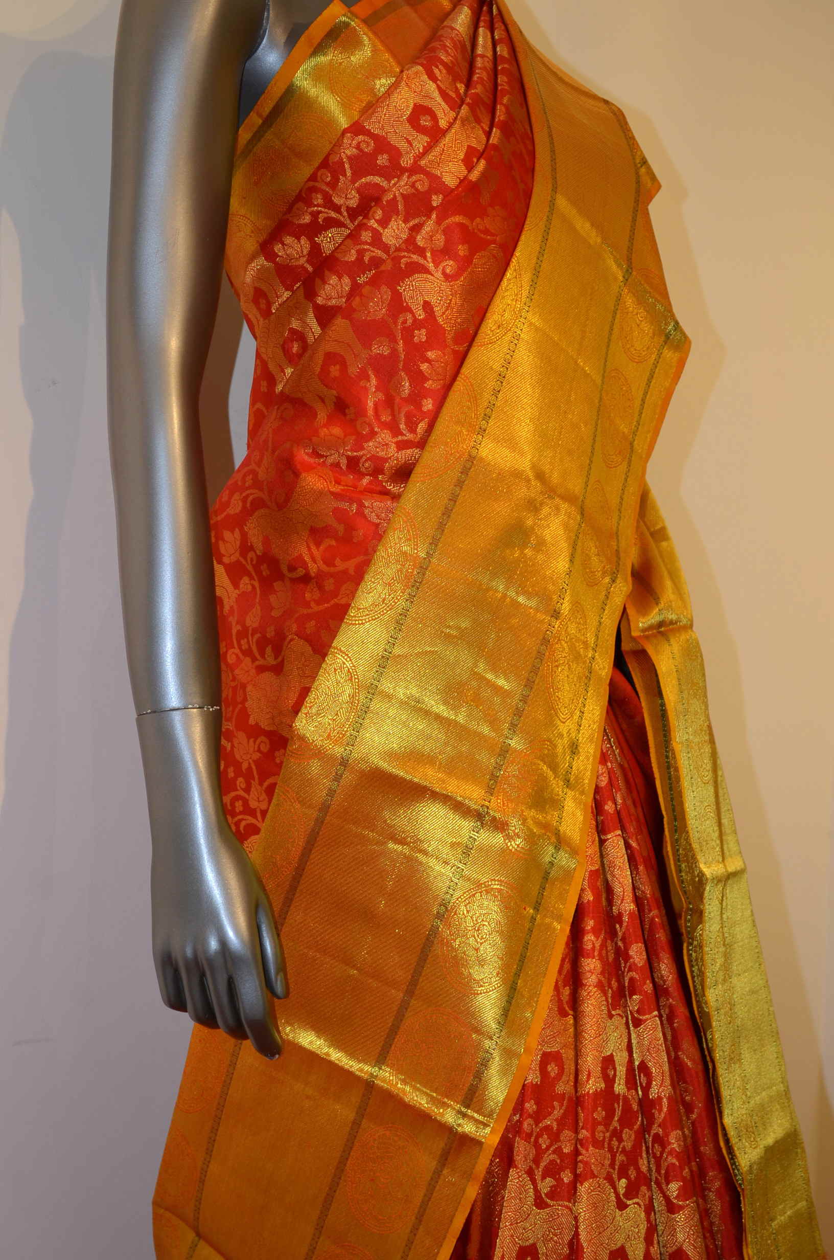 Bridal Red Special Classic Kanjeevaram Silk Saree AD209179